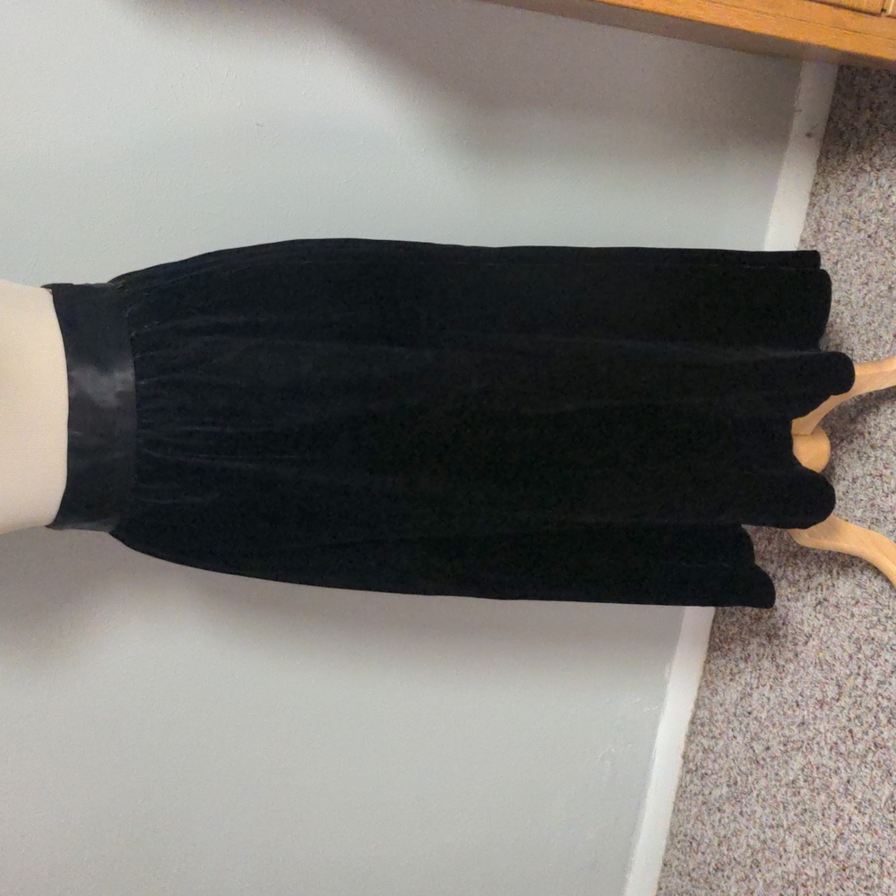 Vtg Gunne sax by Jessica McClintock black skirt